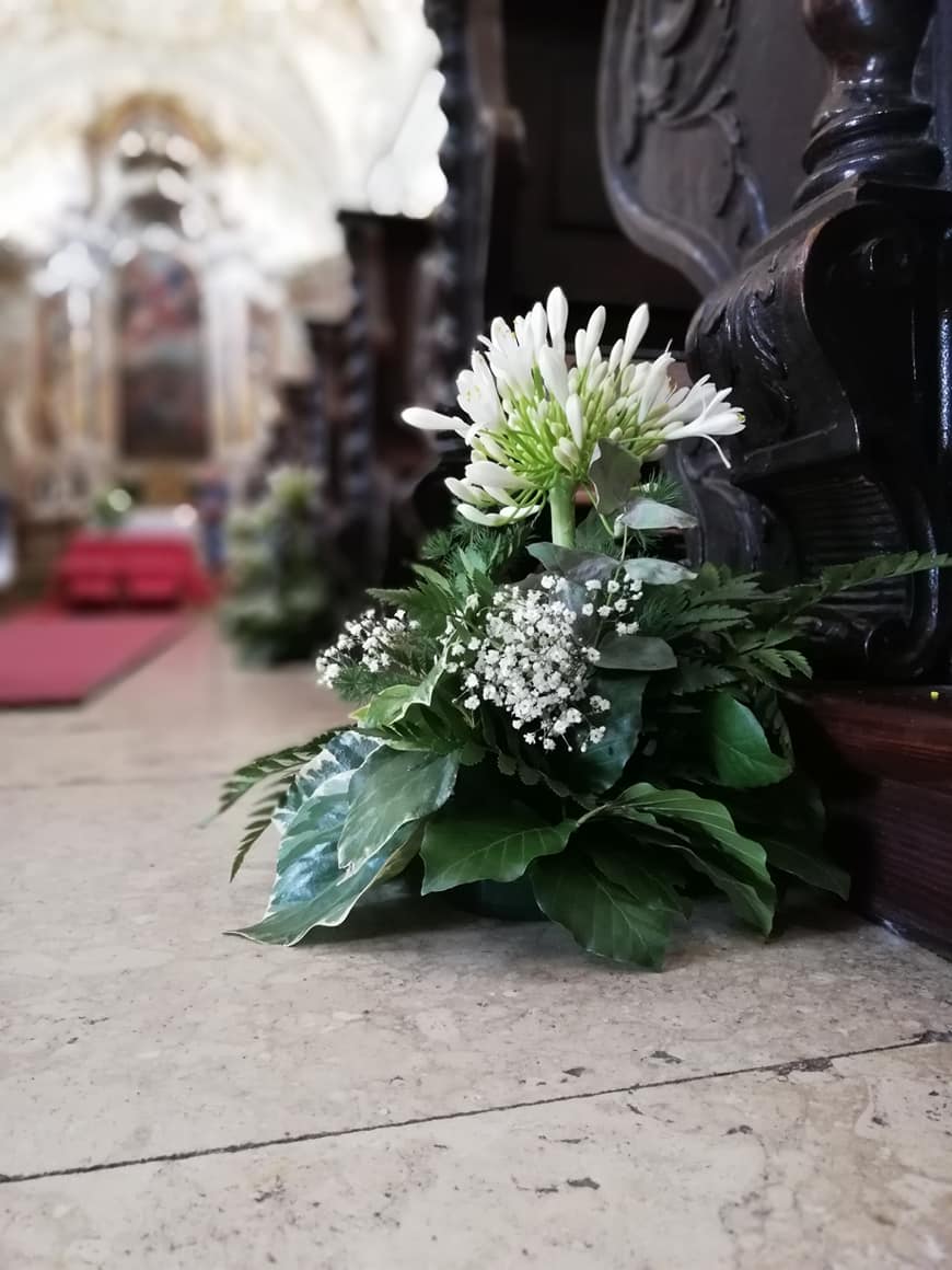 03 Allestimento Matrimonio Composizioni Det Banchi Agapanthus Bianchi in Scala Fioreria Bruseghini Besenello Trento